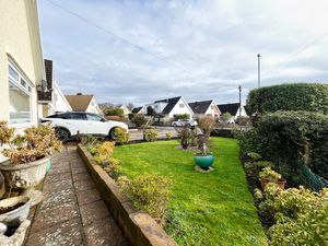 Photo 25- click for photo gallery